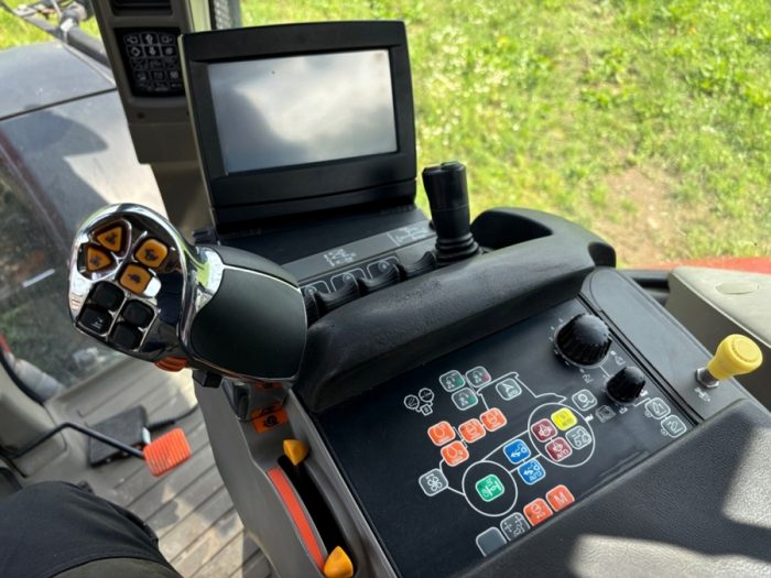 2009 Case IH 210 CVX Puma - Image 6