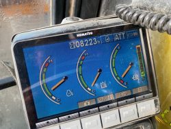 2010 Komatsu PC210 LC - Image 26