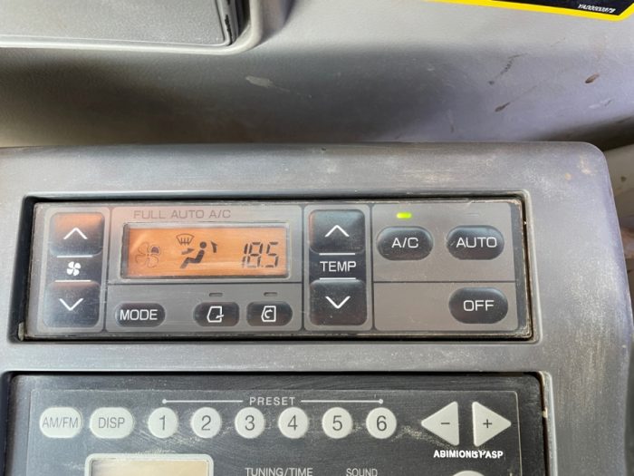 2012 Hitachi ZX 210 LC-3 - Image 27