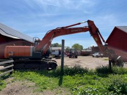 2012 Hitachi ZX 210 LC-3 - Image 4