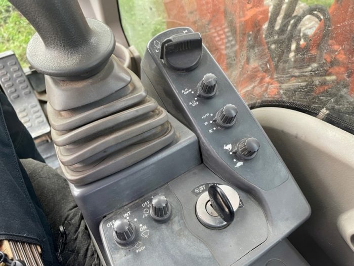 2012 Hitachi ZX 210 LC-3 - Image 27