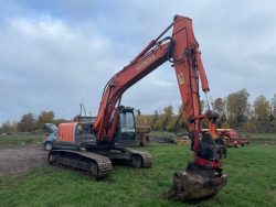 2012 Hitachi ZX 210 LC-3 - Image 4