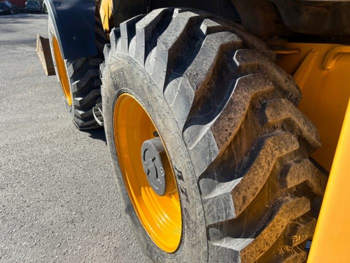 2012 JCB 4CX - Image 10