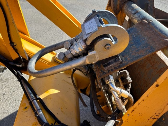 2012 JCB 4CX - Image 24