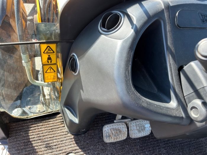 2012 JCB 4CX - Image 51