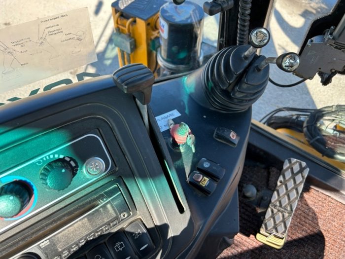 2012 JCB 4CX - Image 55