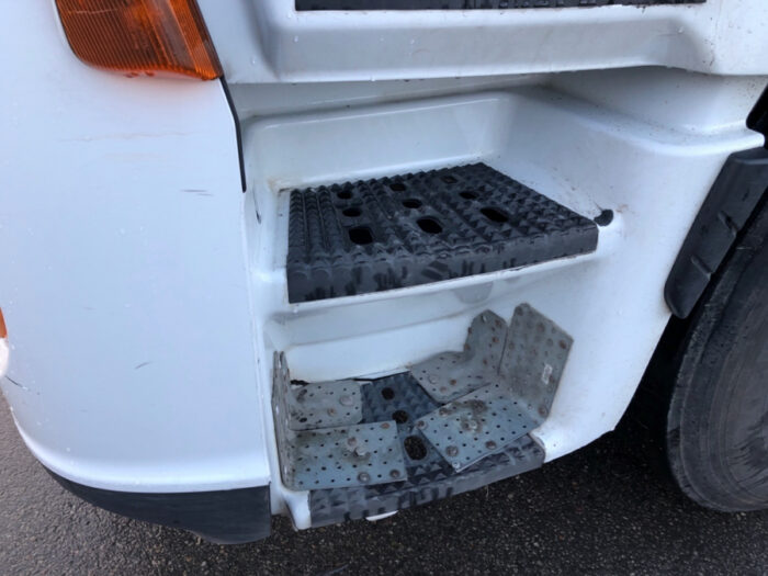 2013 Iveco Stralis AD260 S36 - Image 32