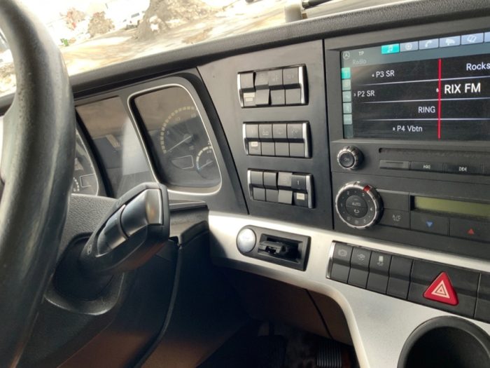 2014 Mercedes-Benz Actros 3363 - Image 11