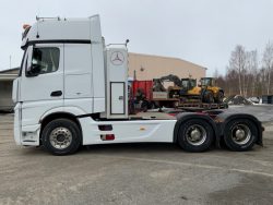 2014 Mercedes-Benz Actros 3363 - Image 2