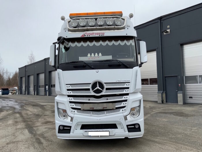 2014 Mercedes-Benz Actros 3363 - Image 2