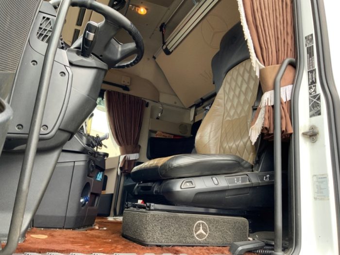 2014 Mercedes-Benz Actros 3363 - Image 4