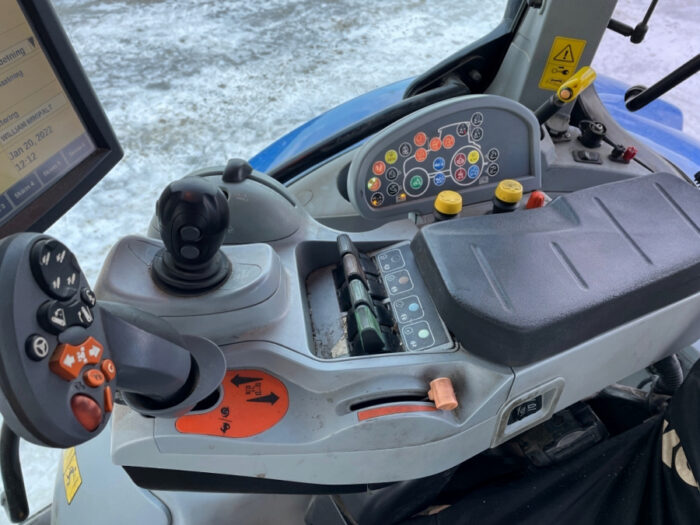 2015 New Holland T6.160 - Image 48