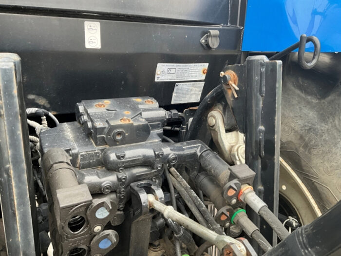 2015 New Holland T6.175AC - Image 32