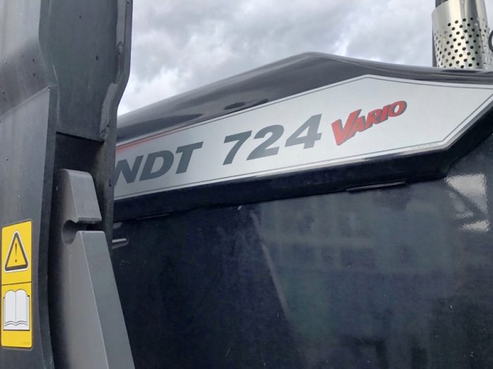 2017 Fendt 724 Vario - Image 16