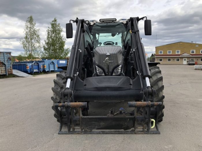 2017 Fendt 724 Vario - Image 2
