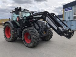 2017 Fendt 724 Vario - Image 3