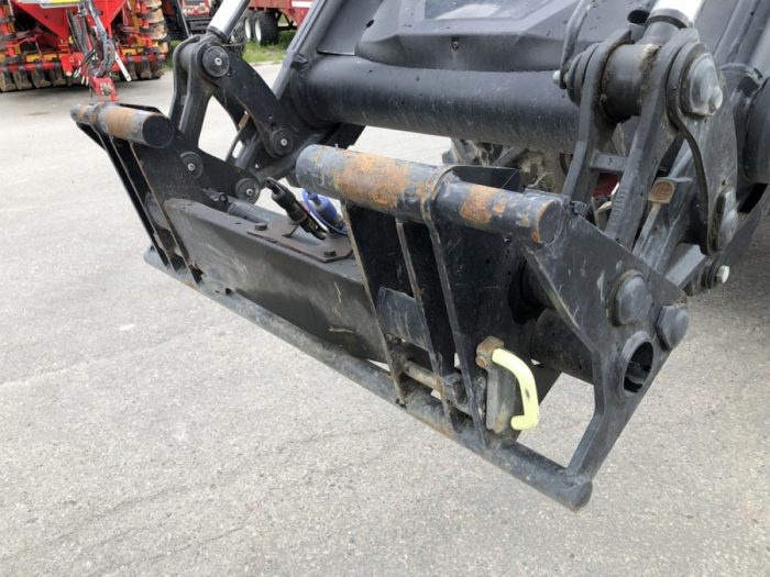 2017 Fendt 724 Vario - Image 9