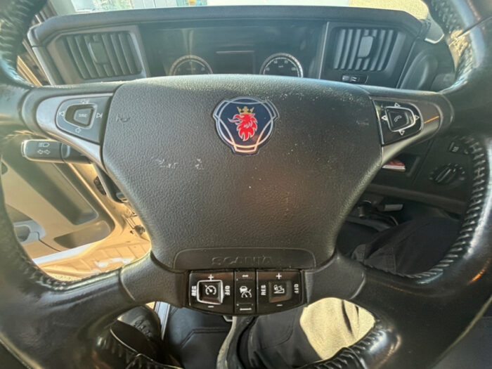 2018 Scania R 580 - Image 32