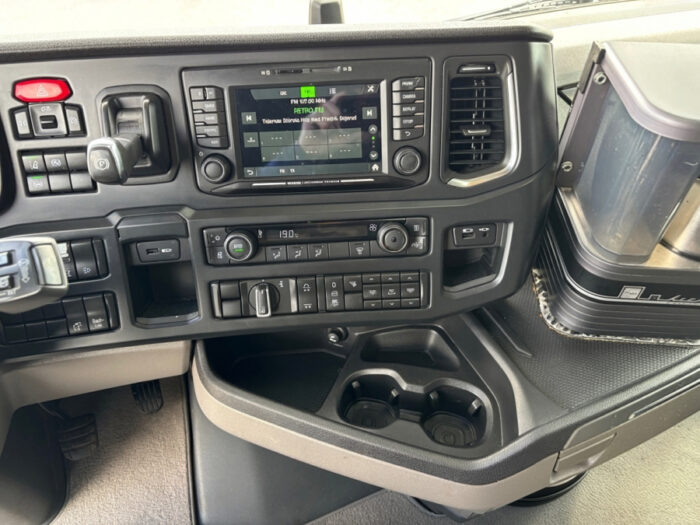 2018 Scania S 500 - Image 8