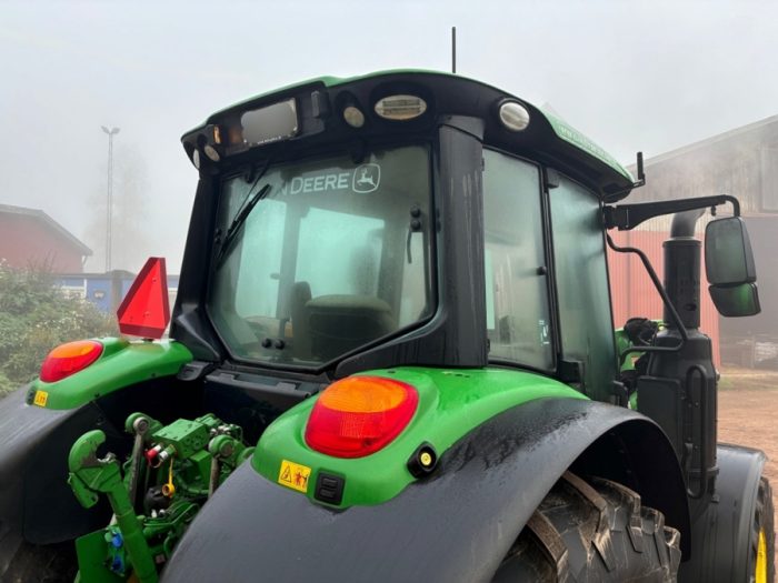 2020 John Deere 6120M - Image 11