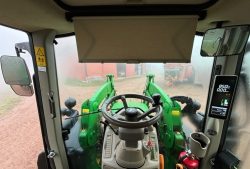 2020 John Deere 6120M - Image 12