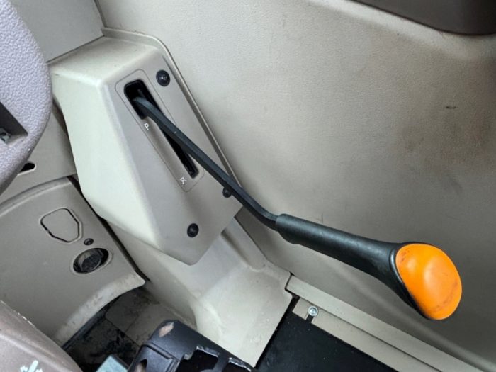 2020 John Deere 6120M - Image 28