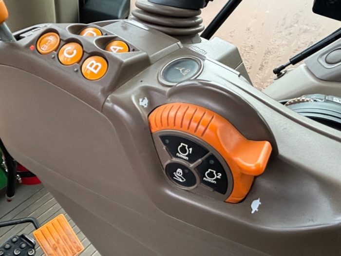 2020 John Deere 6120M - Image 35