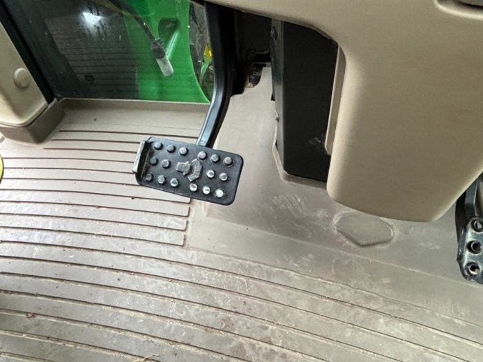 2020 John Deere 6120M - Image 36