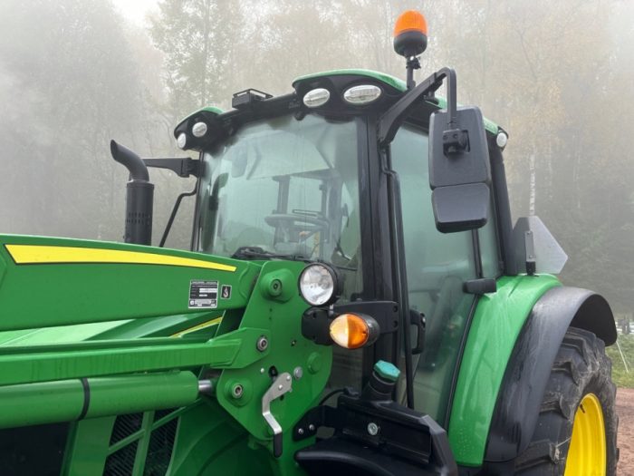 2020 John Deere 6120M - Image 9