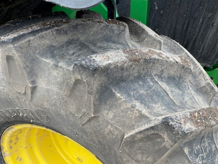 2020 John Deere 6120M - Image 17