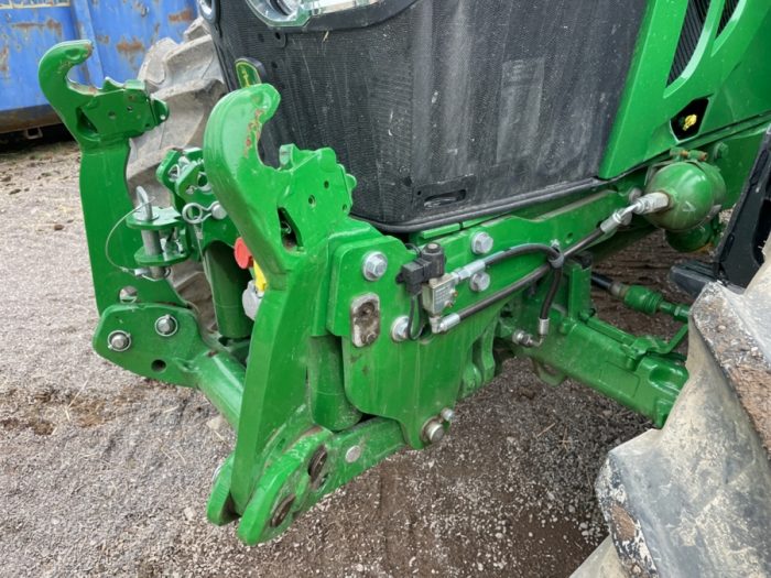 2020 John Deere 6120M - Image 25