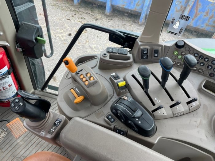 2020 John Deere 6120M - Image 36