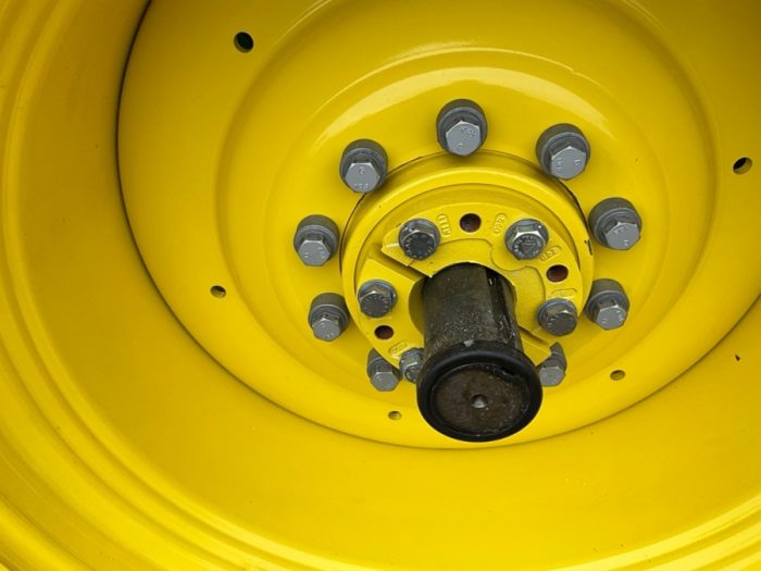 2023 John Deere 6R185 - Image 18