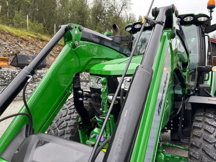 2023 John Deere 6R 185 - Image 13