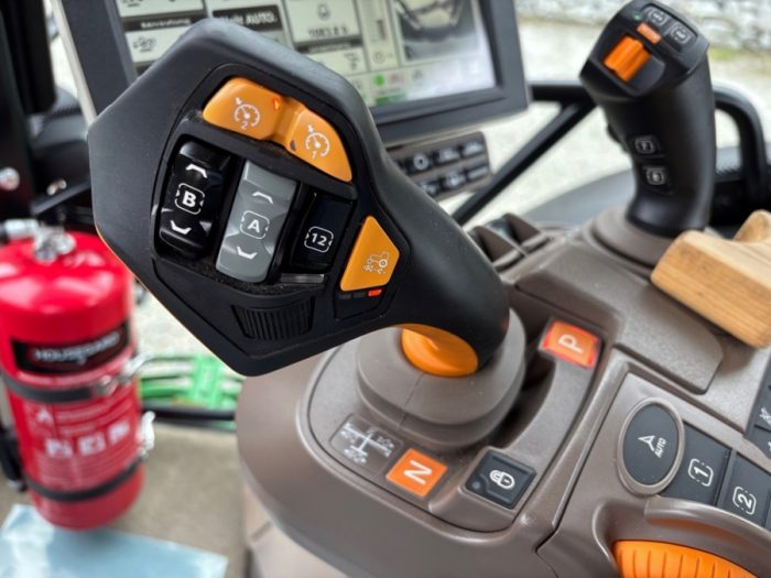 2023 John Deere 6R 185 - Image 74