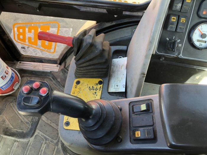 JCB 4CX - Image 21