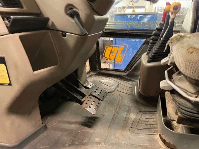 JCB 4CX - Image 24