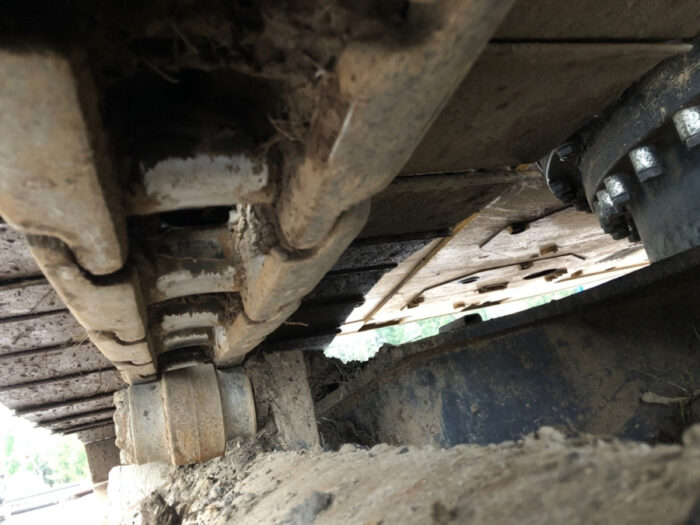 2010 CAT 323D - Image 11