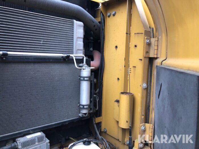 2010 CAT 323D - Image 19