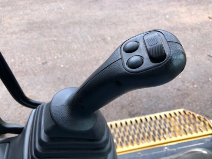 2010 CAT 323D - Image 43