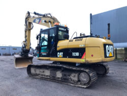 2010 CAT 323D - Image 2