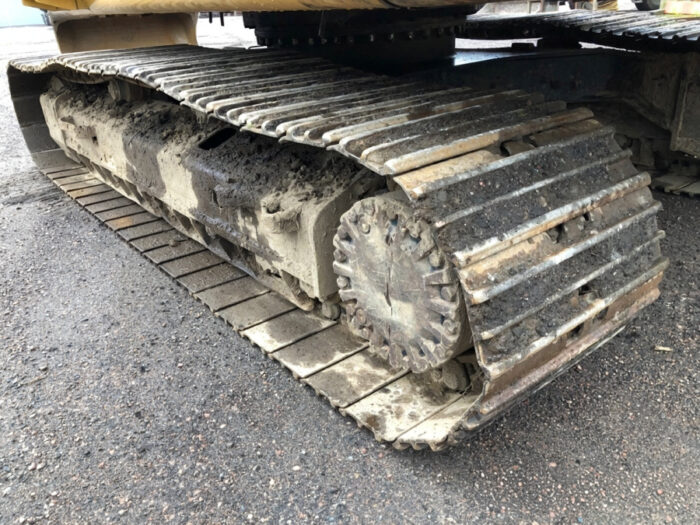 2010 CAT 323D - Image 3