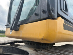 2019 CAT 320 - Image 26