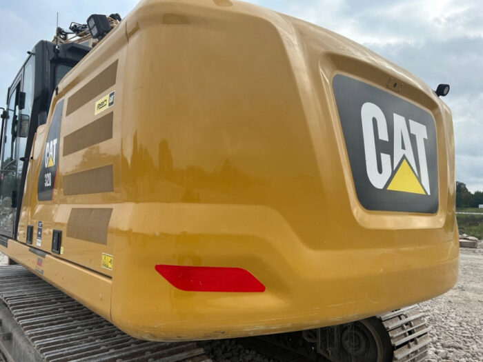 2019 CAT 320 - Image 30