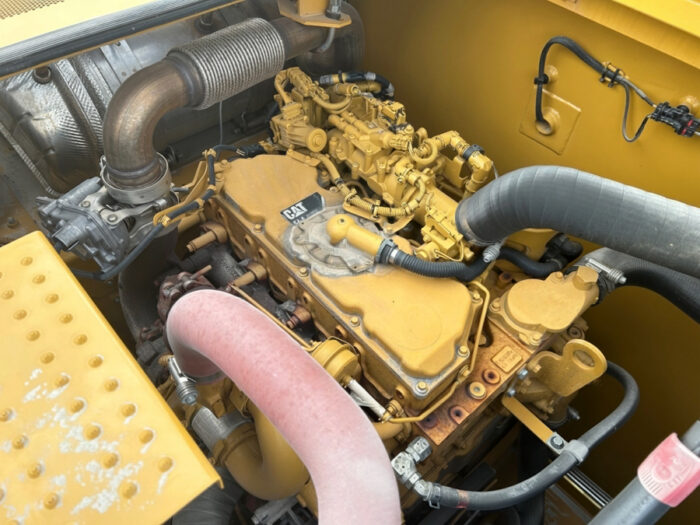2019 CAT 320 - Image 48