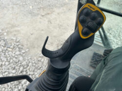 2019 CAT 320 - Image 77