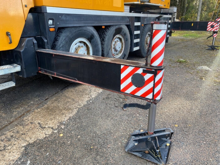 2004 Liebherr LTM1090-4.1 - Image 16