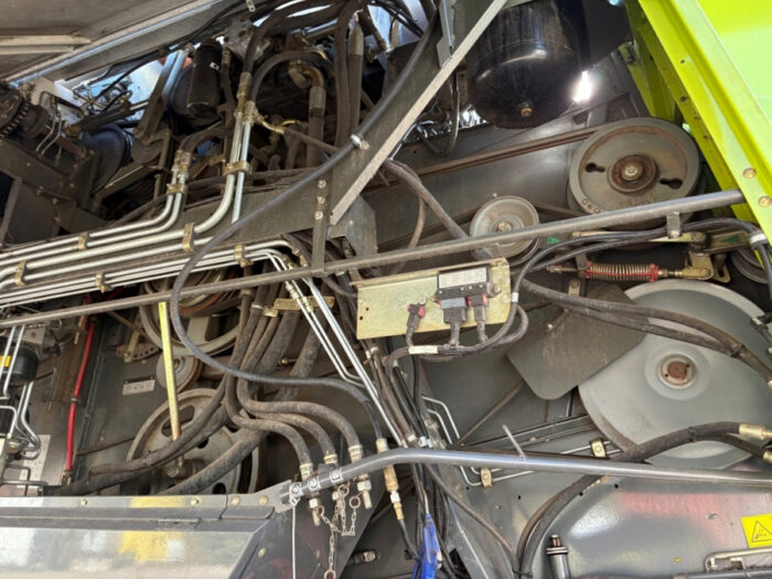 2006 Claas Lexion 560 - Image 39