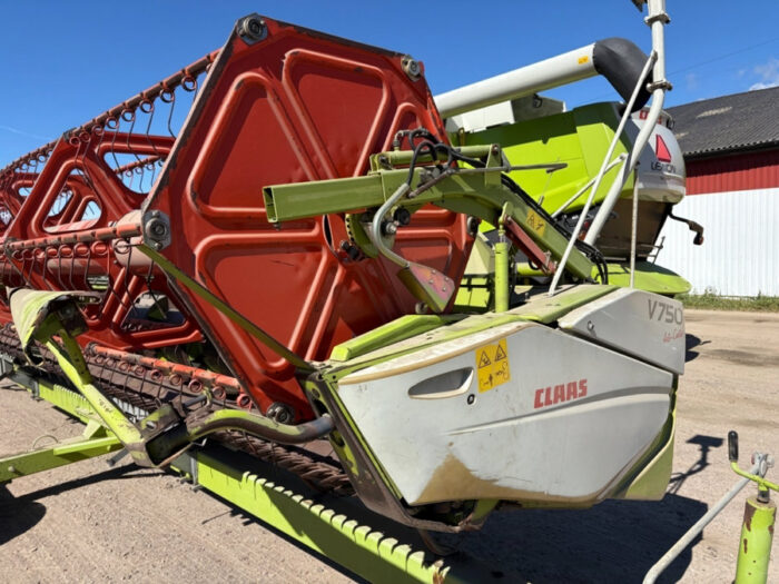 2006 Claas Lexion 560 - Image 68