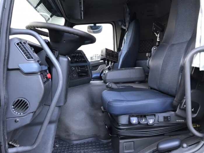 2007 VOLVO FM-380 6*4 FM - Image 21